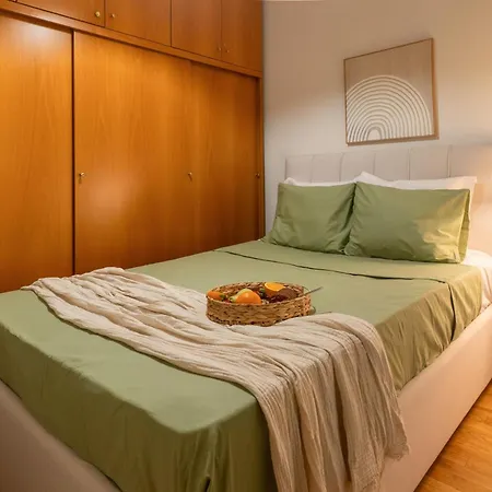 Spacious 3br With A Balcony